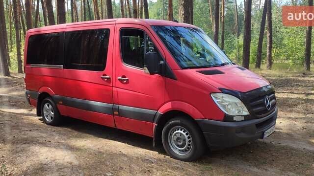 Красный Мерседес Sprinter, объемом двигателя 2.15 л и пробегом 100 тыс. км за 10000 $, фото 1 на Automoto.ua