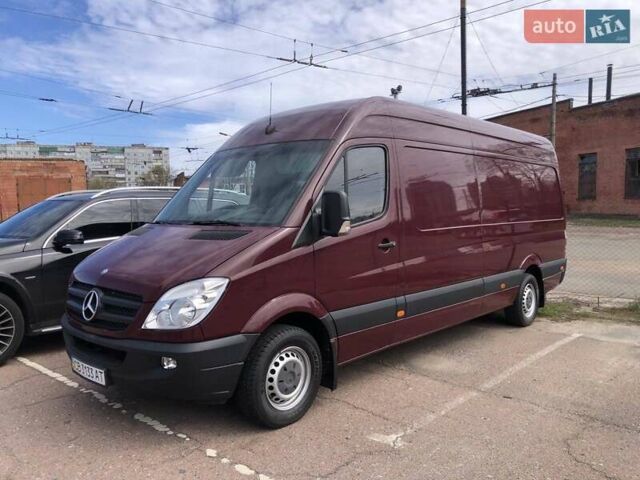 Красный Мерседес Sprinter, объемом двигателя 2.1 л и пробегом 83 тыс. км за 31000 $, фото 1 на Automoto.ua