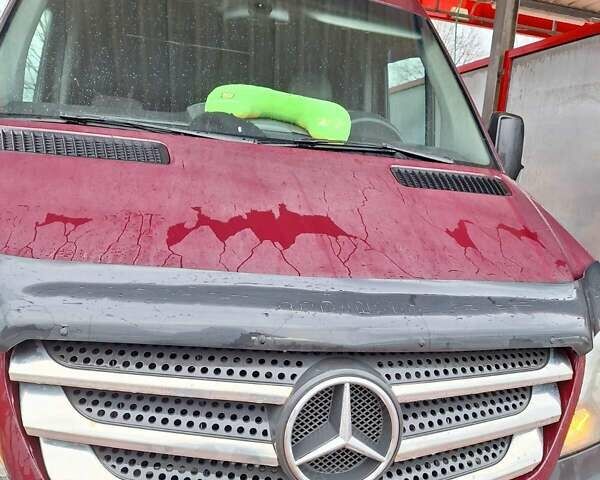 Красный Мерседес Sprinter, объемом двигателя 2.2 л и пробегом 500 тыс. км за 17500 $, фото 1 на Automoto.ua