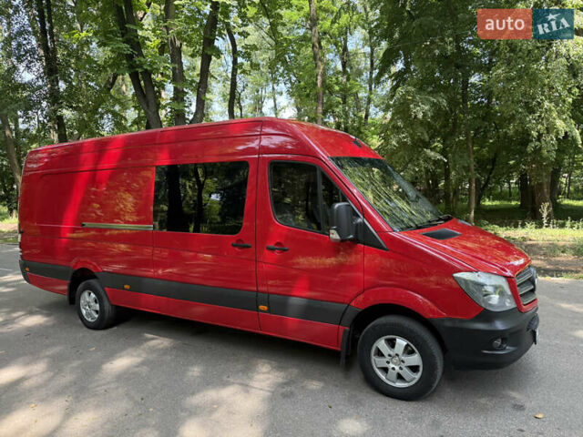Красный Мерседес Sprinter, объемом двигателя 2.99 л и пробегом 424 тыс. км за 33412 $, фото 1 на Automoto.ua