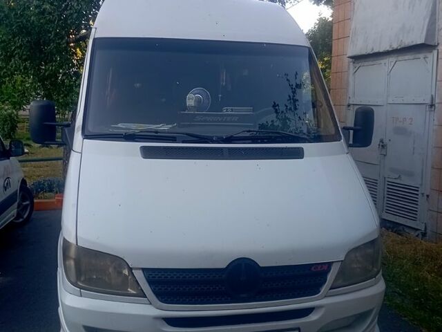 Мерседес Sprinter, объемом двигателя 2.2 л и пробегом 850 тыс. км за 6700 $, фото 1 на Automoto.ua