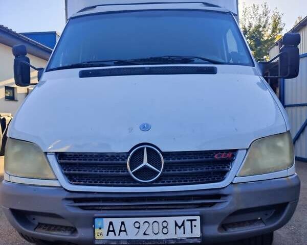 Мерседес Sprinter, объемом двигателя 2.15 л и пробегом 400 тыс. км за 12900 $, фото 1 на Automoto.ua