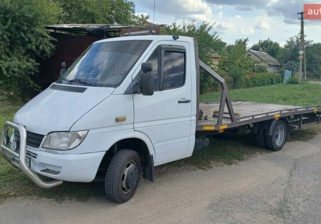 Мерседес Sprinter, объемом двигателя 2.2 л и пробегом 640 тыс. км за 3800 $, фото 1 на Automoto.ua