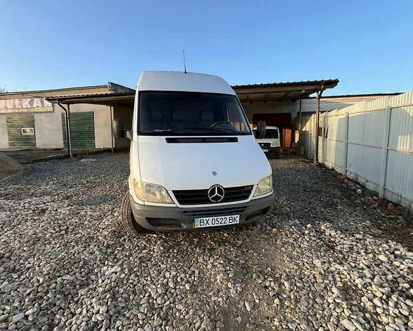 Мерседес Sprinter, объемом двигателя 2.2 л и пробегом 600 тыс. км за 6500 $, фото 1 на Automoto.ua