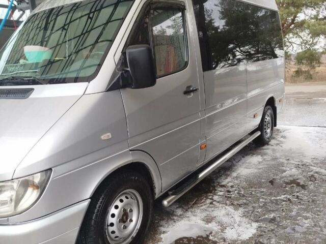 Мерседес Sprinter, объемом двигателя 0 л и пробегом 140 тыс. км за 9000 $, фото 1 на Automoto.ua