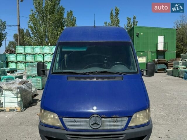 Мерседес Sprinter, объемом двигателя 2.1 л и пробегом 670 тыс. км за 5500 $, фото 1 на Automoto.ua