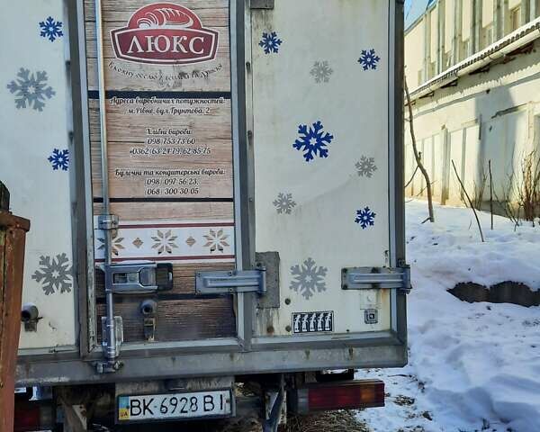 Мерседес Sprinter, объемом двигателя 2.7 л и пробегом 587 тыс. км за 10500 $, фото 1 на Automoto.ua