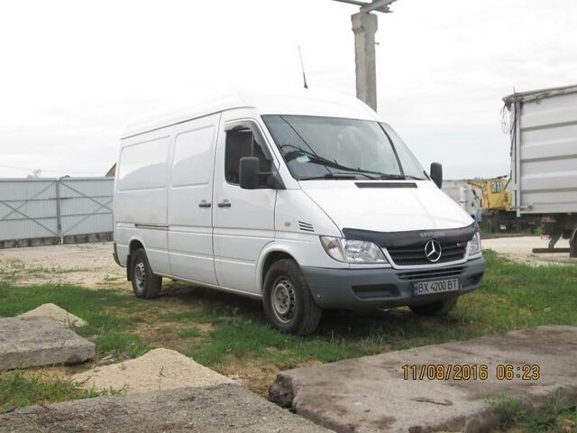 Мерседес Sprinter, объемом двигателя 2.7 л и пробегом 425 тыс. км за 9500 $, фото 1 на Automoto.ua