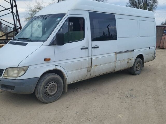 Мерседес Sprinter, объемом двигателя 2.15 л и пробегом 500 тыс. км за 5200 $, фото 1 на Automoto.ua