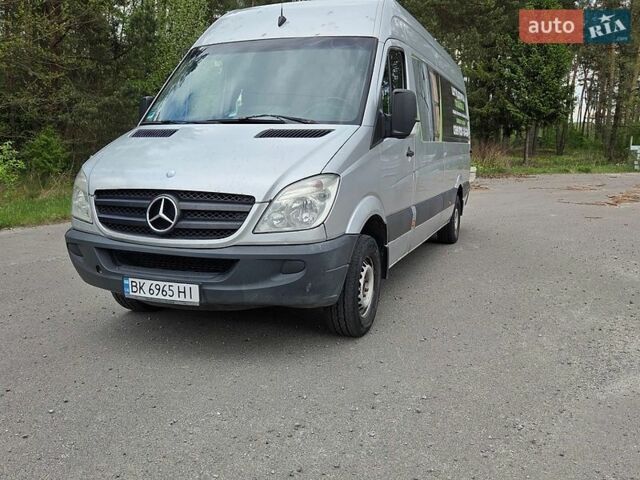Мерседес Sprinter, объемом двигателя 2.1 л и пробегом 605 тыс. км за 7500 $, фото 1 на Automoto.ua