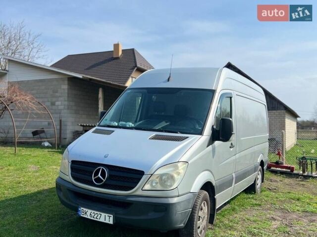 Мерседес Sprinter, объемом двигателя 2.1 л и пробегом 425 тыс. км за 9951 $, фото 1 на Automoto.ua