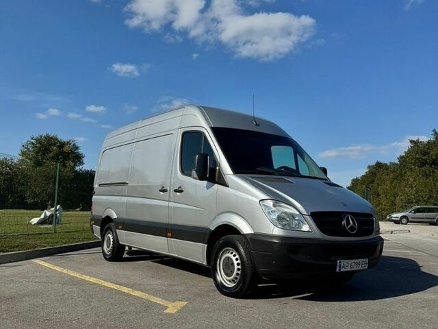 Мерседес Sprinter, объемом двигателя 2.1 л и пробегом 210 тыс. км за 14500 $, фото 1 на Automoto.ua