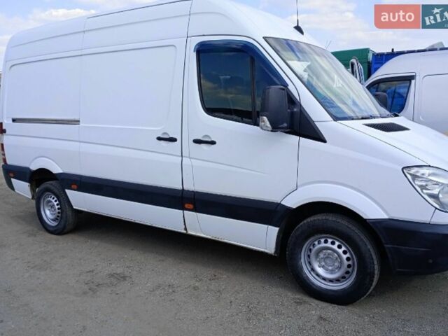 Мерседес Sprinter, объемом двигателя 2.1 л и пробегом 327 тыс. км за 11500 $, фото 1 на Automoto.ua
