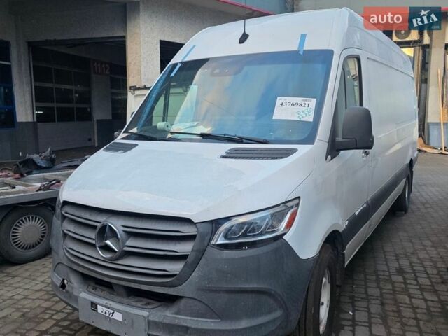 Мерседес Sprinter, объемом двигателя 3 л и пробегом 330 тыс. км за 19500 $, фото 1 на Automoto.ua