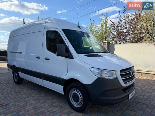 Мерседес Sprinter, объемом двигателя 2.2 л и пробегом 298 тыс. км за 23500 $, фото 1 на Automoto.ua
