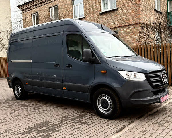 Мерседес Sprinter, объемом двигателя 0 л и пробегом 53 тыс. км за 17999 $, фото 1 на Automoto.ua