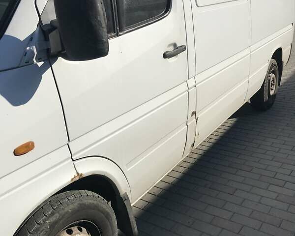 Мерседес Sprinter, объемом двигателя 2.23 л и пробегом 450 тыс. км за 6000 $, фото 1 на Automoto.ua