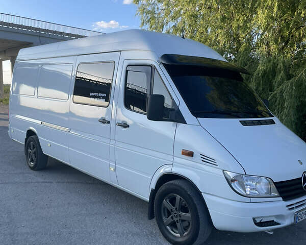 Мерседес Sprinter, объемом двигателя 2.15 л и пробегом 620 тыс. км за 10200 $, фото 1 на Automoto.ua