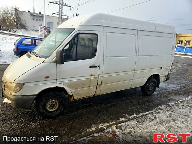 Мерседес Sprinter, объемом двигателя 2.2 л и пробегом 700 тыс. км за 3200 $, фото 1 на Automoto.ua