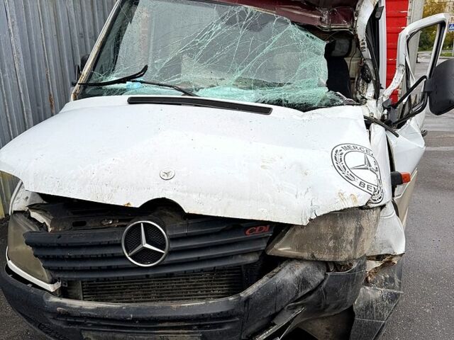 Мерседес Sprinter, объемом двигателя 2.2 л и пробегом 200 тыс. км за 6800 $, фото 1 на Automoto.ua