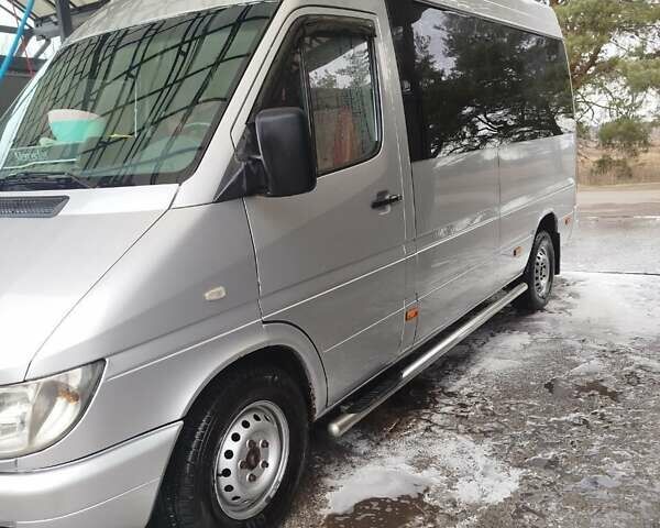 Мерседес Sprinter, объемом двигателя 0 л и пробегом 140 тыс. км за 9500 $, фото 1 на Automoto.ua