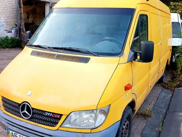 Мерседес Sprinter, объемом двигателя 2.2 л и пробегом 500 тыс. км за 4000 $, фото 1 на Automoto.ua