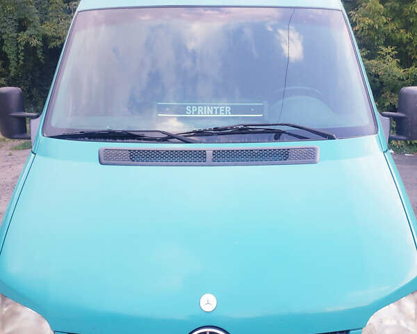 Мерседес Sprinter, объемом двигателя 2.7 л и пробегом 470 тыс. км за 10300 $, фото 1 на Automoto.ua