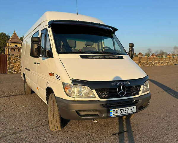 Мерседес Sprinter, объемом двигателя 2.7 л и пробегом 308 тыс. км за 15700 $, фото 1 на Automoto.ua