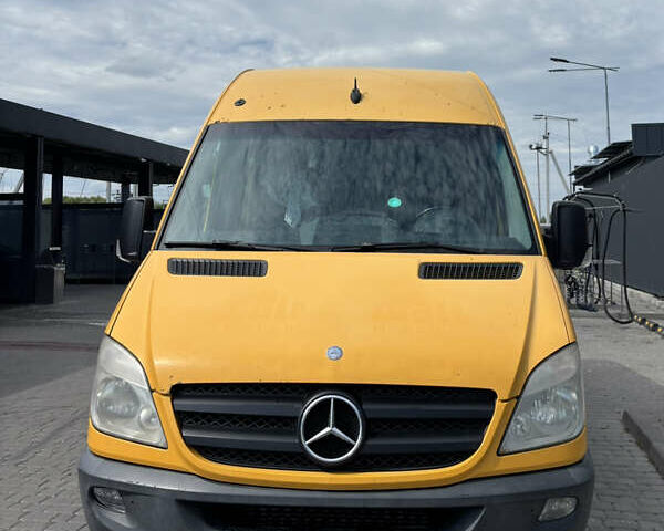 Мерседес Sprinter, объемом двигателя 0 л и пробегом 490 тыс. км за 10500 $, фото 1 на Automoto.ua