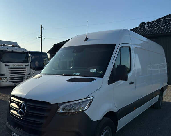 Мерседес Sprinter, объемом двигателя 1.95 л и пробегом 300 тыс. км за 37074 $, фото 1 на Automoto.ua