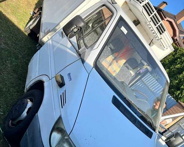 Мерседес Sprinter, объемом двигателя 2.7 л и пробегом 300 тыс. км за 9500 $, фото 1 на Automoto.ua