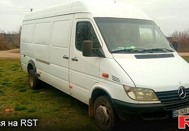 Мерседес Sprinter, объемом двигателя 2.7 л и пробегом 1 тыс. км за 12990 $, фото 1 на Automoto.ua