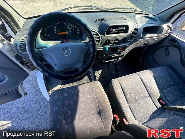 Мерседес Sprinter, объемом двигателя 2.2 л и пробегом 417 тыс. км за 9700 $, фото 1 на Automoto.ua