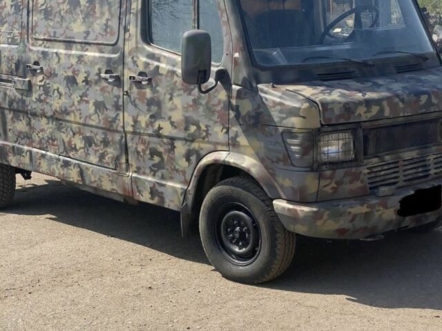 Мерседес Sprinter, объемом двигателя 2.3 л и пробегом 3 тыс. км за 98000 $, фото 1 на Automoto.ua