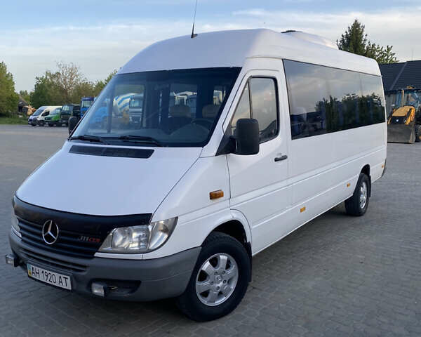 Мерседес Sprinter, объемом двигателя 2.7 л и пробегом 999 тыс. км за 17000 $, фото 1 на Automoto.ua