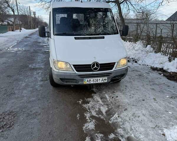Мерседес Sprinter, объемом двигателя 2.2 л и пробегом 300 тыс. км за 3500 $, фото 1 на Automoto.ua