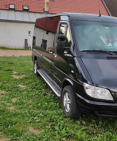 Мерседес Sprinter, объемом двигателя 2.69 л и пробегом 700 тыс. км за 9800 $, фото 1 на Automoto.ua