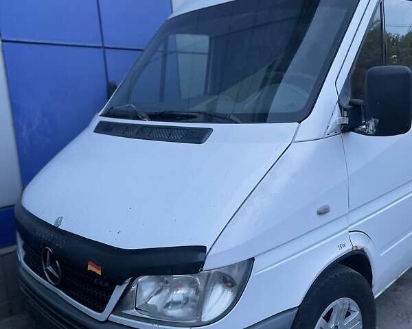 Мерседес Sprinter, объемом двигателя 2.2 л и пробегом 456 тыс. км за 6500 $, фото 1 на Automoto.ua