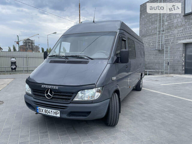 Мерседес Sprinter, объемом двигателя 2.69 л и пробегом 352 тыс. км за 12999 $, фото 1 на Automoto.ua