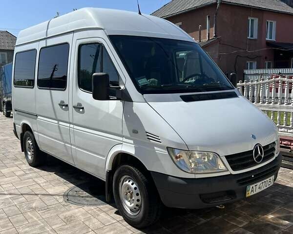 Мерседес Sprinter, объемом двигателя 2.2 л и пробегом 394 тыс. км за 8000 $, фото 1 на Automoto.ua