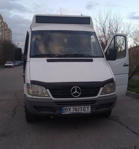 Мерседес Sprinter, объемом двигателя 2.69 л и пробегом 74 тыс. км за 9800 $, фото 1 на Automoto.ua