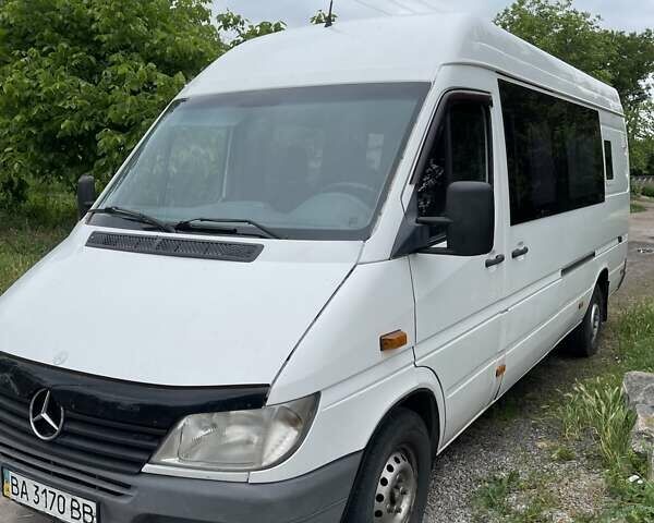 Мерседес Sprinter, объемом двигателя 2.15 л и пробегом 350 тыс. км за 8500 $, фото 1 на Automoto.ua