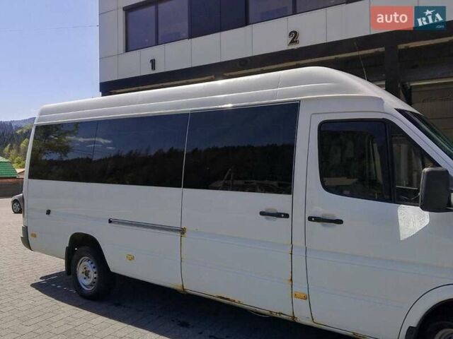 Мерседес Sprinter, объемом двигателя 2.2 л и пробегом 480 тыс. км за 8900 $, фото 1 на Automoto.ua