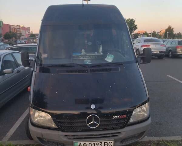 Мерседес Sprinter, объемом двигателя 2.1 л и пробегом 640 тыс. км за 10500 $, фото 1 на Automoto.ua
