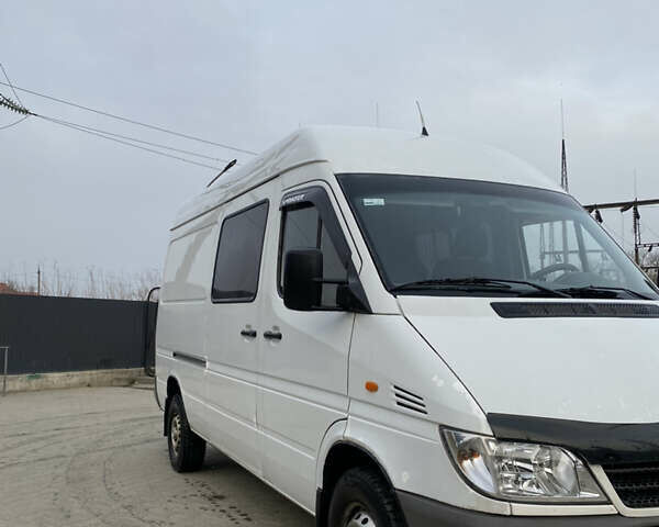 Мерседес Sprinter, объемом двигателя 2.2 л и пробегом 680 тыс. км за 8999 $, фото 1 на Automoto.ua