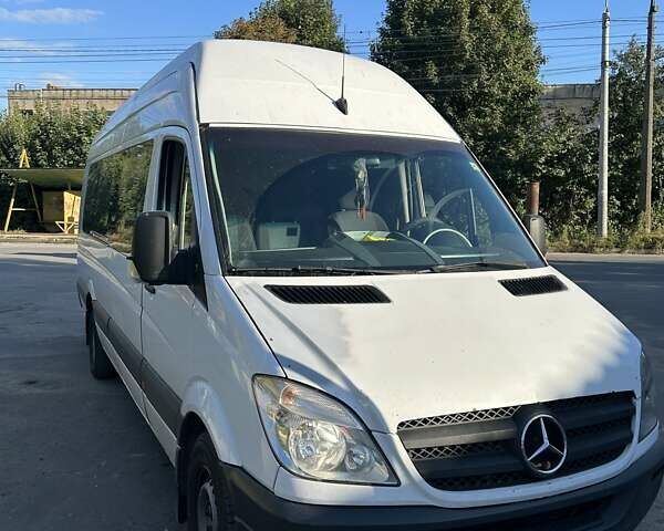 Мерседес Sprinter, объемом двигателя 3.2 л и пробегом 400 тыс. км за 16500 $, фото 1 на Automoto.ua