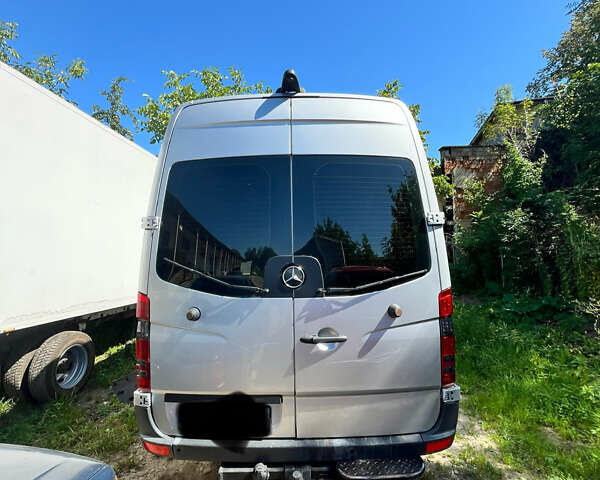 Мерседес Sprinter, объемом двигателя 2.2 л и пробегом 212 тыс. км за 14000 $, фото 1 на Automoto.ua