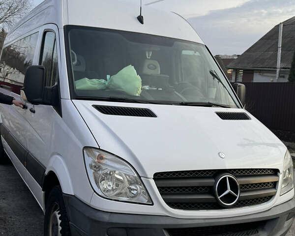 Мерседес Sprinter, объемом двигателя 2.3 л и пробегом 330 тыс. км за 16500 $, фото 1 на Automoto.ua