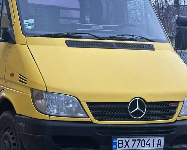 Жовтий Мерседес Sprinter, об'ємом двигуна 2.69 л та пробігом 595 тис. км за 11500 $, фото 1 на Automoto.ua