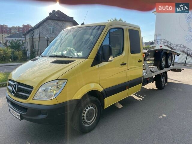 Желтый Мерседес Sprinter, объемом двигателя 2.14 л и пробегом 340 тыс. км за 21500 $, фото 1 на Automoto.ua